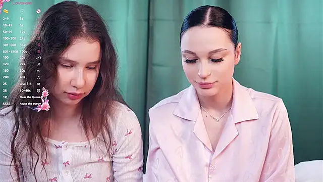 Snapshot of ZofiaSoshnik chatting on 8, 2, 2026 ZofiaSoshnik online show from 8, 2, 2026