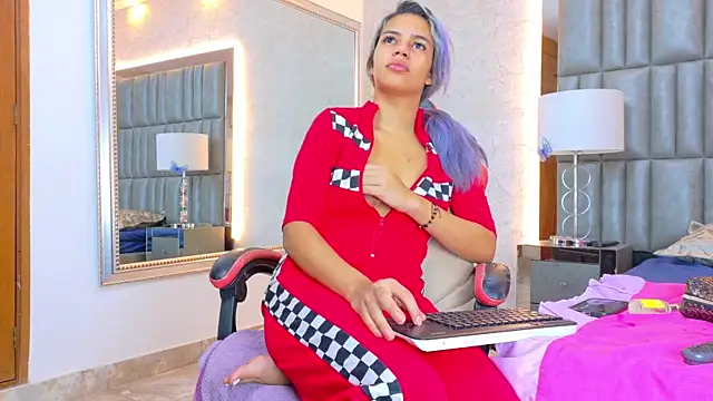 AlanaHouston online show from 23, 5, 2026