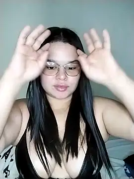 SamanthaStonee online show from 9, 4, 2026