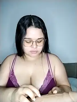 SamanthaStonee online show from 12, 6, 2026