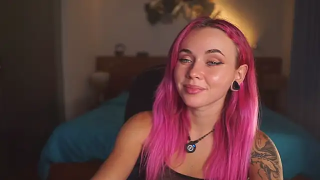 Sarah Pink online show from 30, 4, 2026