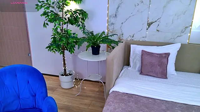 Snapshot of LeyaAtwood chatting on 18, 2, 2026 LeyaAtwood online show from 18, 2, 2026