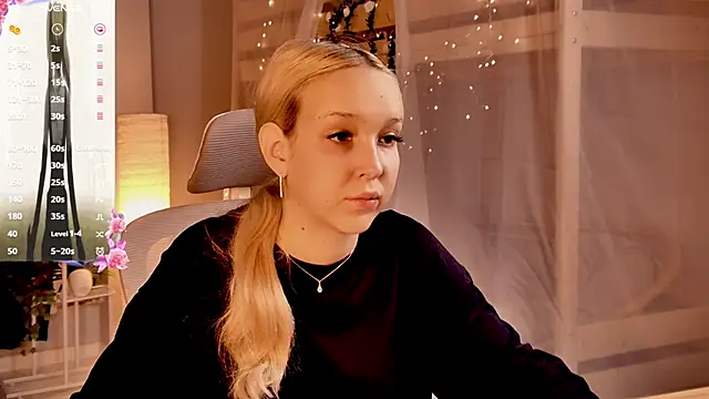 Snapshot of MaoqiBeverly chatting on 20, 6, 2026 MaoqiBeverly online show from 20, 6, 2026