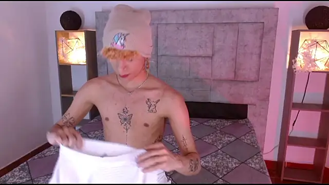 Snapshot of lucke_collins22 chatting on 3, 2, 2026 lucke collins22 online show from 3, 2, 2026