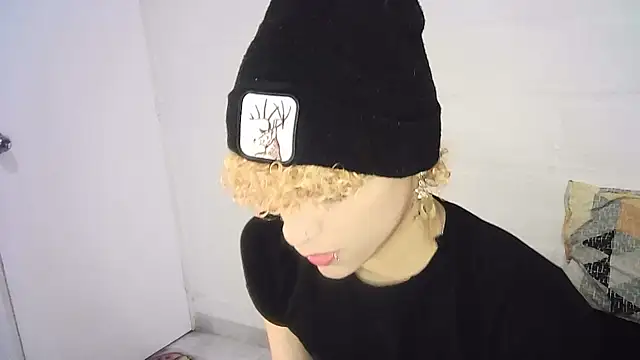 Snapshot of lucke_collins22 chatting on 2, 3, 2026 lucke collins22 online show from 2, 3, 2026