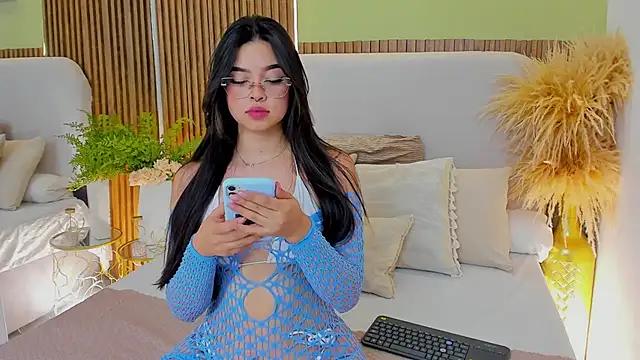 CristalMayson online show from 18, 2, 2026