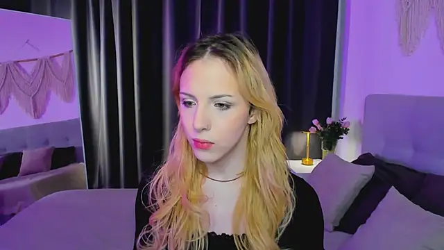 Tiffany  King online show from 8, 5, 2026