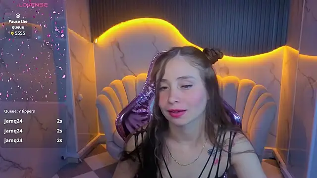 Snapshot of Ariana18_b chatting on 1, 7, 2026 Ariana18 b online show from 1, 7, 2026