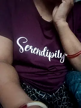 Snapshot of Annuhot143 chatting on 4, 2, 2026 Annuhot143 online show from 4, 2, 2026