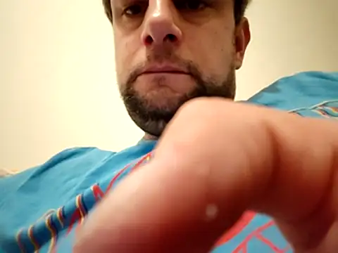 Snapshot of NiceToes43 chatting on 2, 3, 2026 NiceToes43 online show from 2, 3, 2026