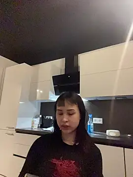 Just-Lilly online show from 13, 4, 2026