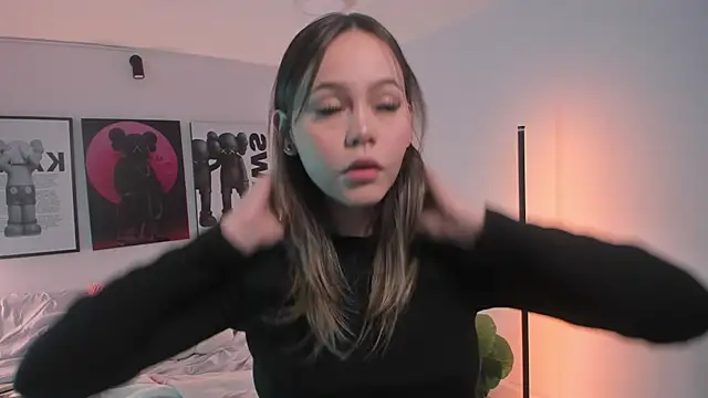 Snapshot of Hey_lucy__ chatting on 2, 3, 2026 Hey lucy online show from 2, 3, 2026