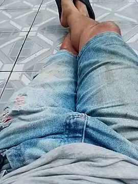 Snapshot of pau-de-ourod chatting on 8, 4, 2026 pau-de-ourod online show from 8, 4, 2026