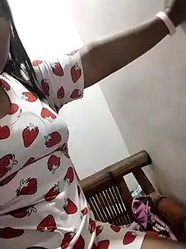 Snapshot of biggbooty15 chatting on 25, 2, 2026 biggbooty15 online show from 25, 2, 2026