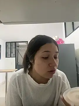 Snapshot of DULCE_MARIA_EF chatting on 1, 2, 2026 DULCE MARIA EF online show from 1, 2, 2026