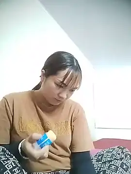 cute-hiphop online show from 6, 8, 2026