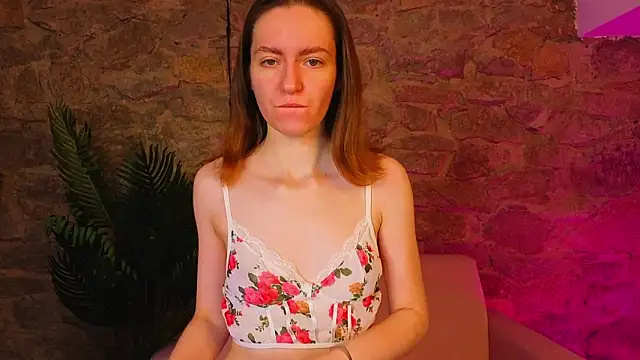 Snapshot of KristineValbuena chatting on 6, 2, 2026 KristineValbuena online show from 6, 2, 2026