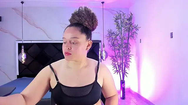 IrinaVoshh  online show from 18, 4, 2026