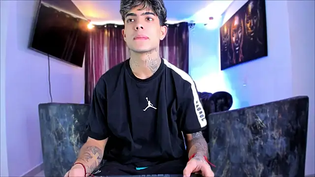 Snapshot of miguel_aguirre_ chatting on 24, 2, 2026 miguel aguirre online show from 24, 2, 2026