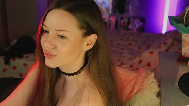 Alisia here online show from 17, 4, 2026