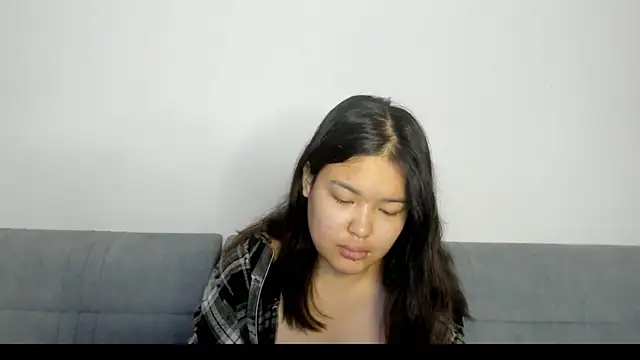 Snapshot of luna_yum chatting on 25, 2, 2026 luna yum online show from 25, 2, 2026