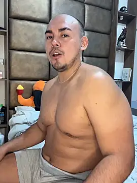 Snapshot of eros_colby chatting on 14, 2, 2026 eros colby online show from 14, 2, 2026