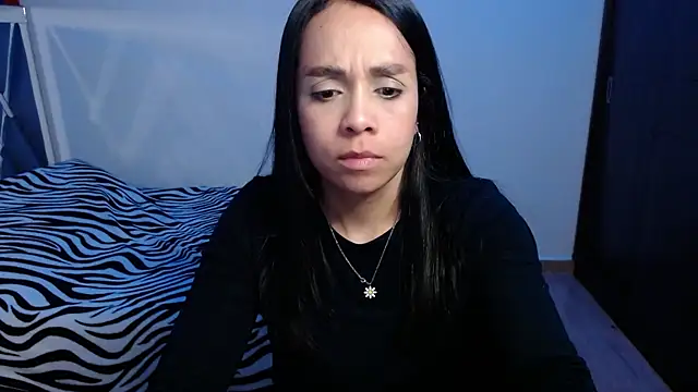 Snapshot of paula_lopez__ chatting on 4, 7, 2026 paula lopez online show from 4, 7, 2026