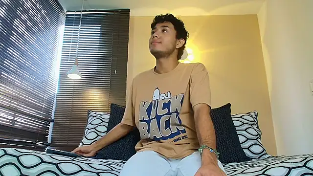 Damon Salvarote S online show from 8, 4, 2026