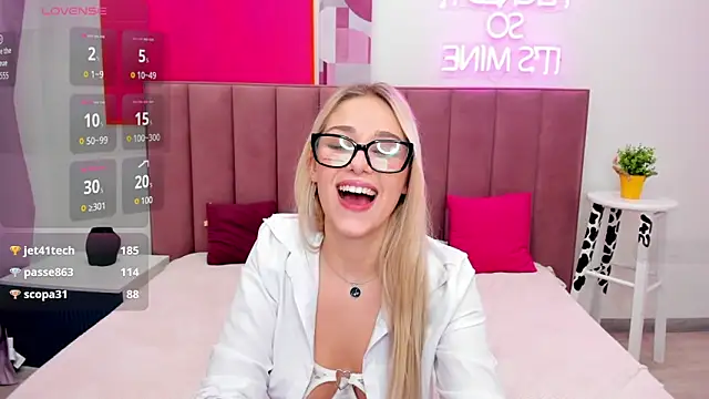 MIla Stunning online show from 3, 2, 2026