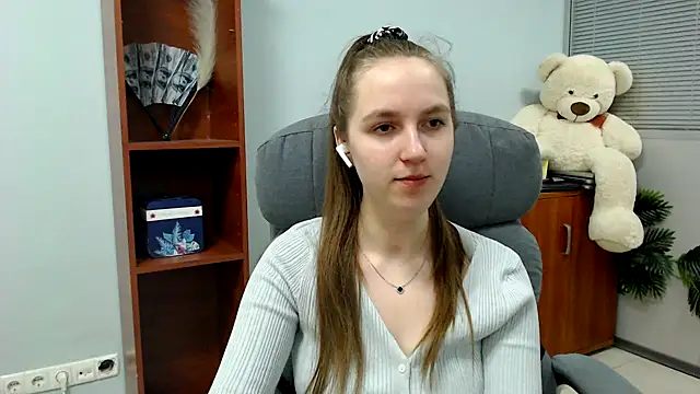 Snapshot of Nessi-Morris chatting on 9, 2, 2026 Nessi-Morris online show from 9, 2, 2026