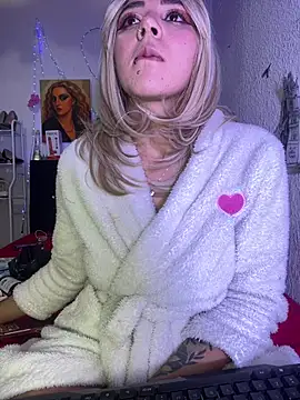 Snapshot of Isabelle_Sara chatting on 14, 7, 2026 Isabelle Sara online show from 14, 7, 2026
