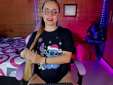 Snapshot of cristalprincess_ chatting on 23, 2, 2026 cristalprincess online show from 23, 2, 2026