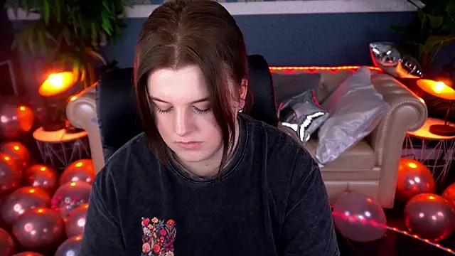 Snapshot of KristiFoxy chatting on 3, 2, 2026 KristiFoxy online show from 3, 2, 2026