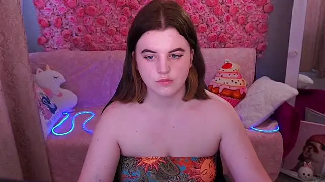 Snapshot of KristiFoxy chatting on 14, 5, 2026 KristiFoxy online show from 14, 5, 2026