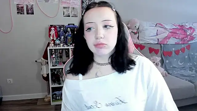 Snapshot of MollysLand chatting on 19, 3, 2026 MollysLand online show from 19, 3, 2026