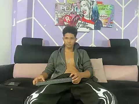 Yoel hot2004 online show from 5, 4, 2026