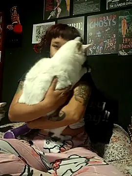 GingerLara online show from 4, 3, 2026