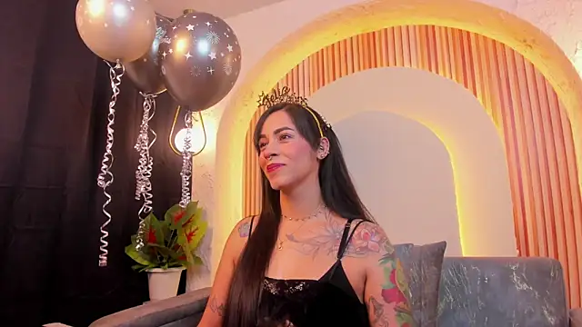 Snapshot of violet_scott_ chatting on 4, 3, 2026 violet scott online show from 4, 3, 2026