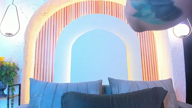 violet scott  online show from 19, 6, 2026