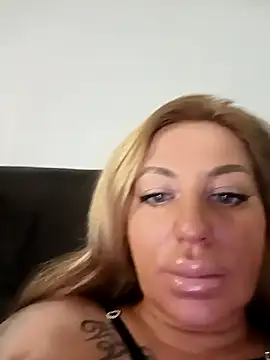 MiaMooly online show from 10, 1, 2026