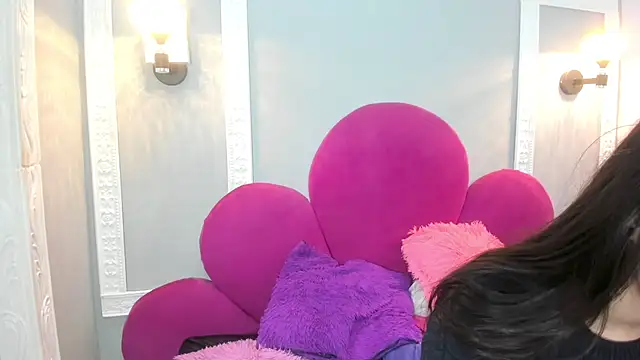 Snapshot of Raven_love chatting on 4, 7, 2026 Raven love online show from 4, 7, 2026