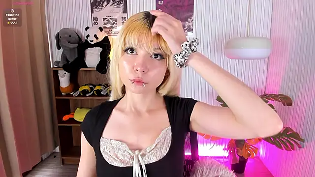 Laukyubey1 online show from 11, 2, 2026