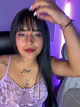 Annie Alicee online show from 16, 4, 2026