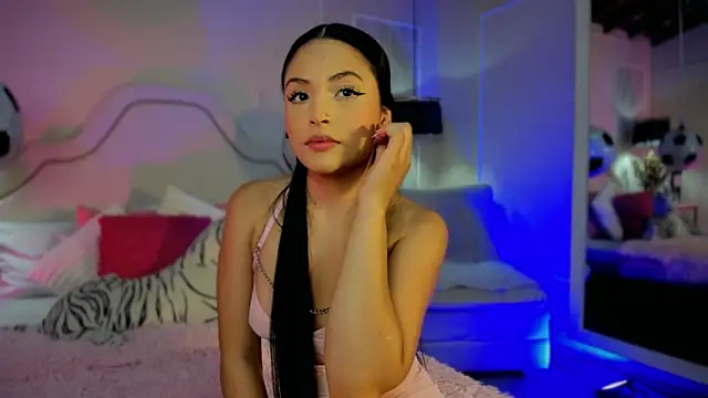 Snapshot of niicole_garner chatting on 21, 7, 2026 niicole garner online show from 21, 7, 2026