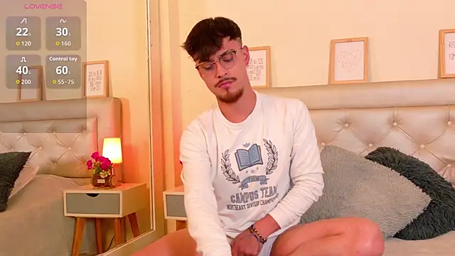 Snapshot of Aiden_Gray chatting on 18, 2, 2026 Aiden Gray online show from 18, 2, 2026