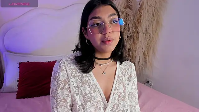 Snapshot of rebeca_taylor chatting on 26, 2, 2026 rebeca taylor online show from 26, 2, 2026