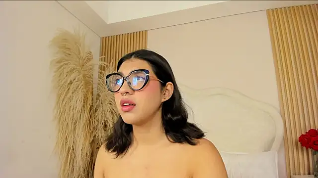 rebeca taylor online show from 5, 4, 2026