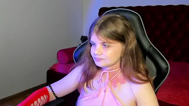 Snapshot of ChloeHalses chatting on 14, 6, 2026 ChloeHalses online show from 14, 6, 2026