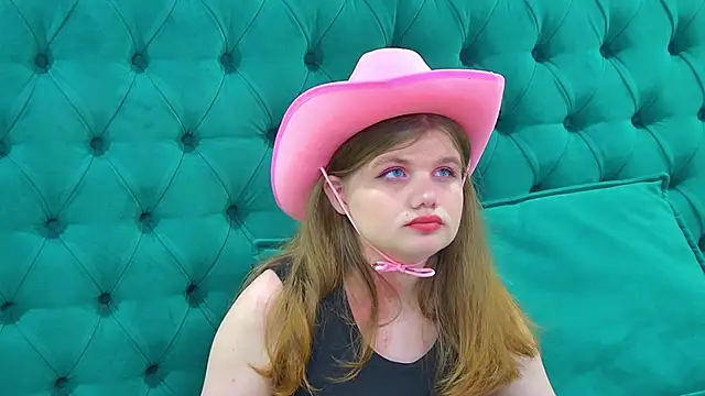 Snapshot of ChloeHalses chatting on 20, 6, 2026 ChloeHalses online show from 20, 6, 2026