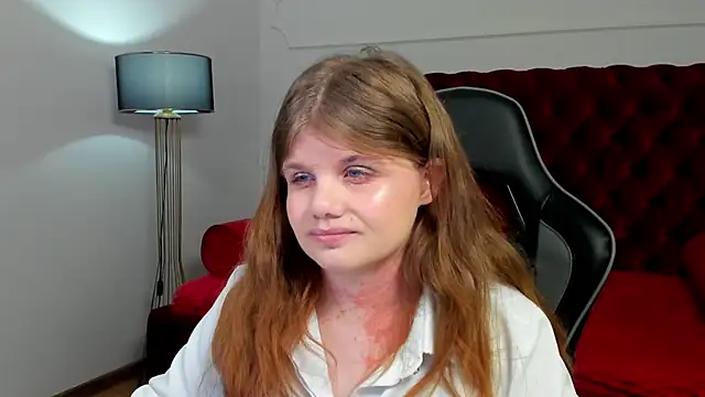 Snapshot of ChloeHalses chatting on 9, 7, 2026 ChloeHalses online show from 9, 7, 2026